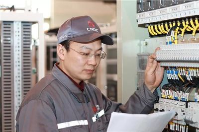 大連市評(píng)選“質(zhì)量工匠”,大機(jī)車入選